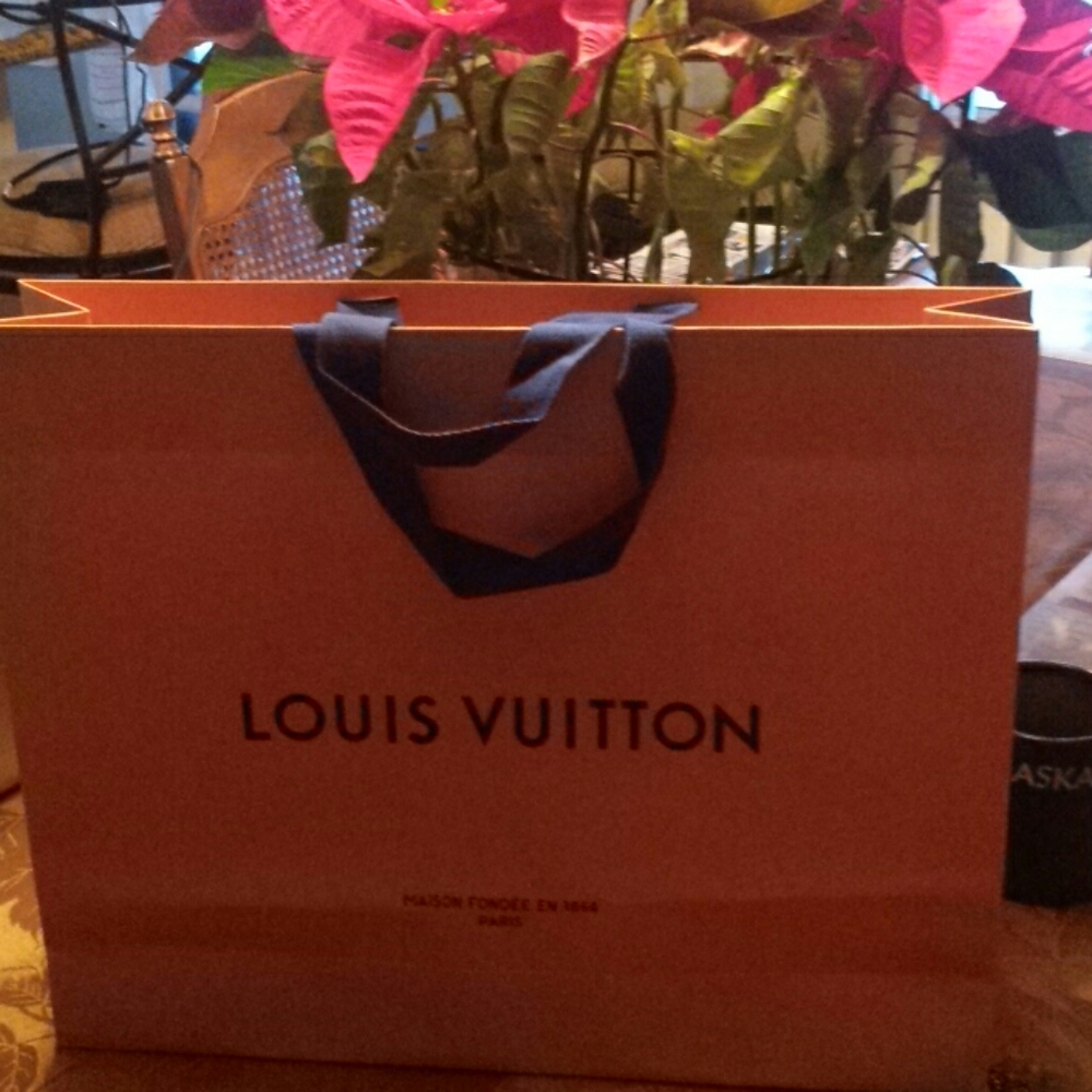 Louis Vuitton Gift Bag!